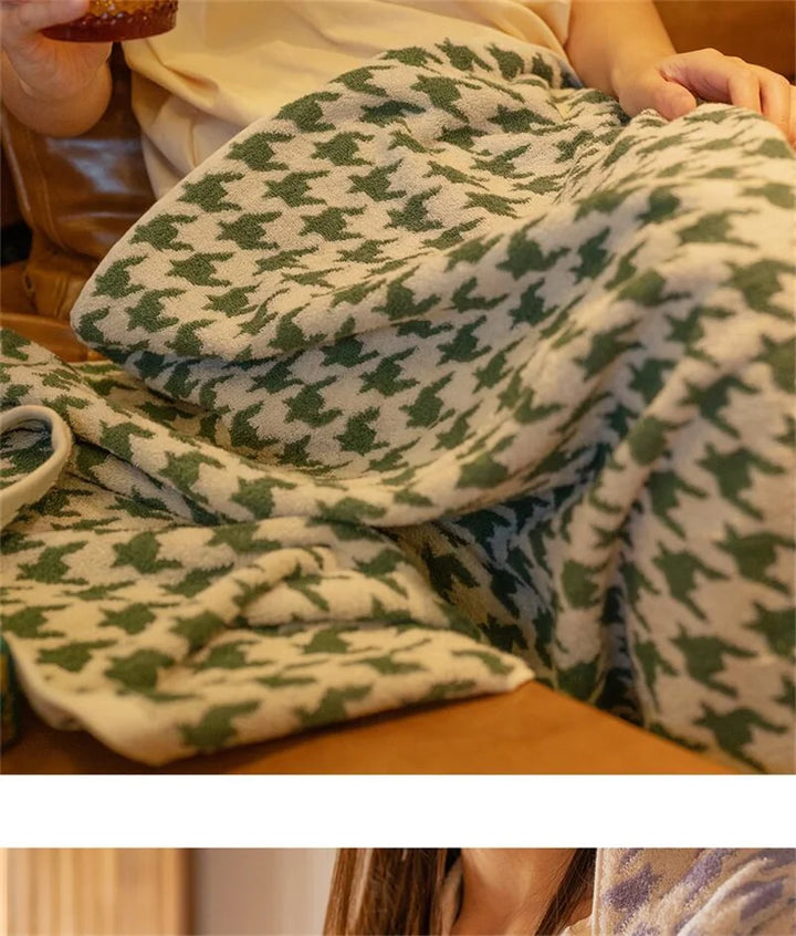 HoundLuxe Vintage Houndstooth Cotton Face Cloth Stornfield