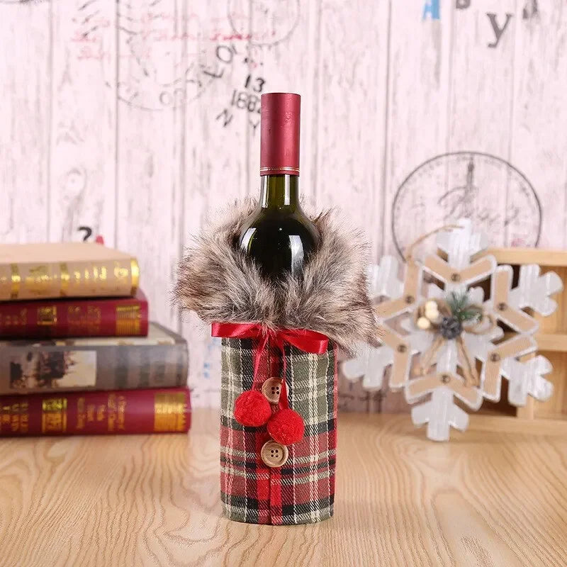 Christmas bottle cover with fur collar – festive cover for wine bottles, gnome decoration for Christmas, perfect as gift wrapping | Stornfield