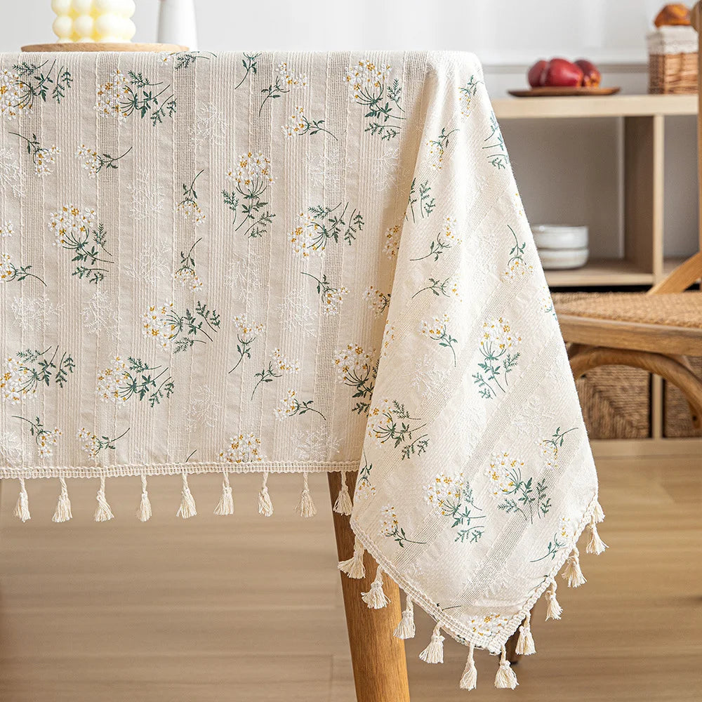 Stornfield | Floral tablecloth