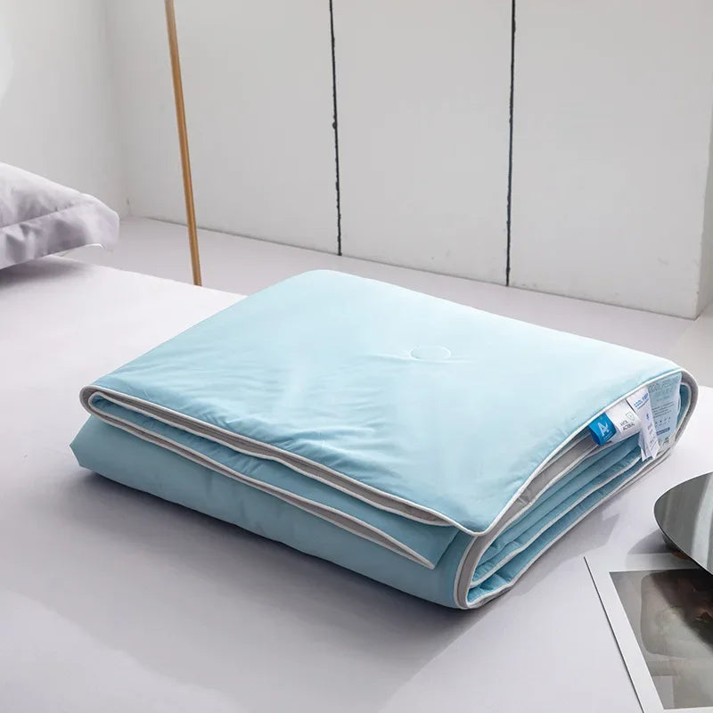 High-Quality Cooling Blanket – Smooth Air-Conditioning Comforter, Lightweight Summer Quilt with Double-Sided Cooling Fabric | Stornfield