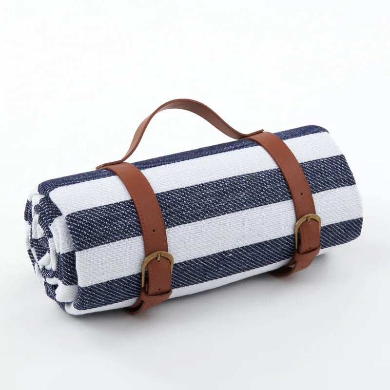 NovaPlaid | Waterproof foldaStornfielde picnic Stornfieldanket with carry strap | Stornfield