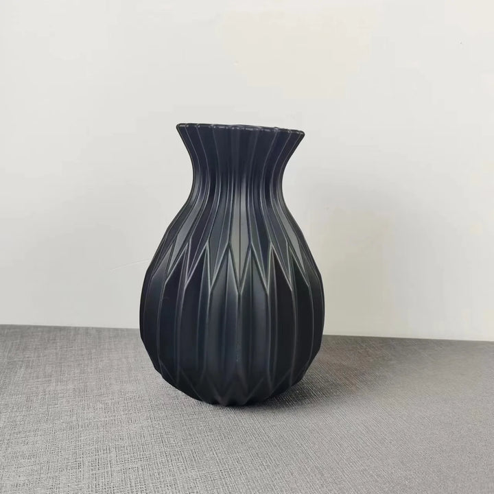 Stornfield | Modern and elegant flower vases