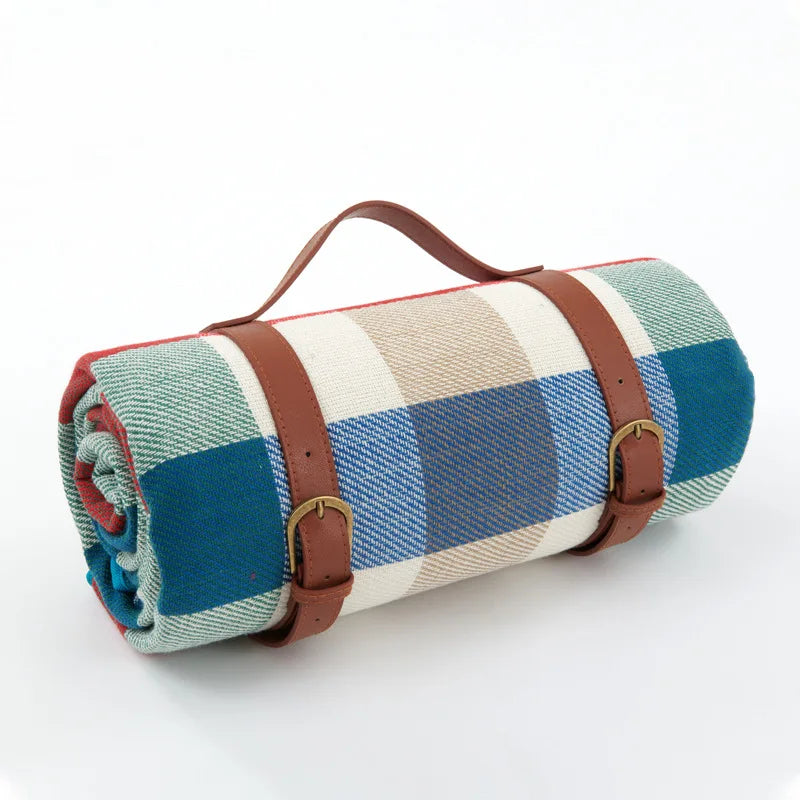 NovaPlaid | Waterproof foldaStornfielde picnic Stornfieldanket with carry strap | Stornfield