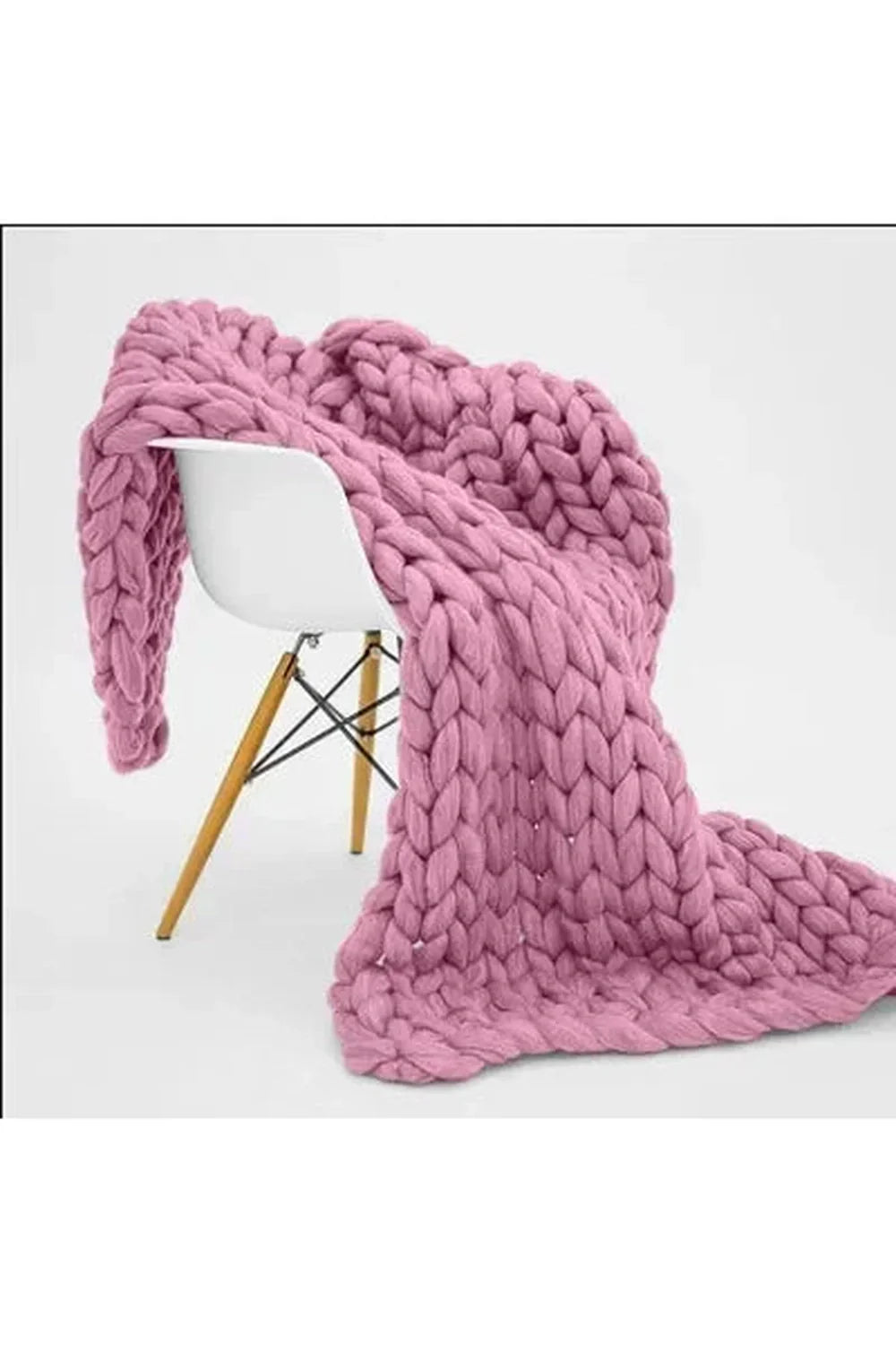 Stornfield | Thick Knitted and Cozy Blanket