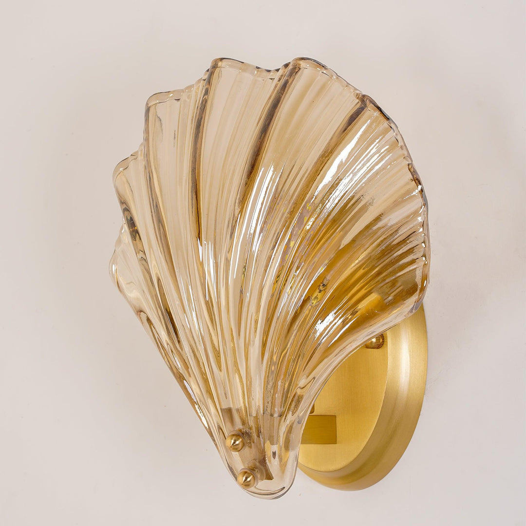 Shell wall lamp - Bring maritime elegance into your home | Stornfield