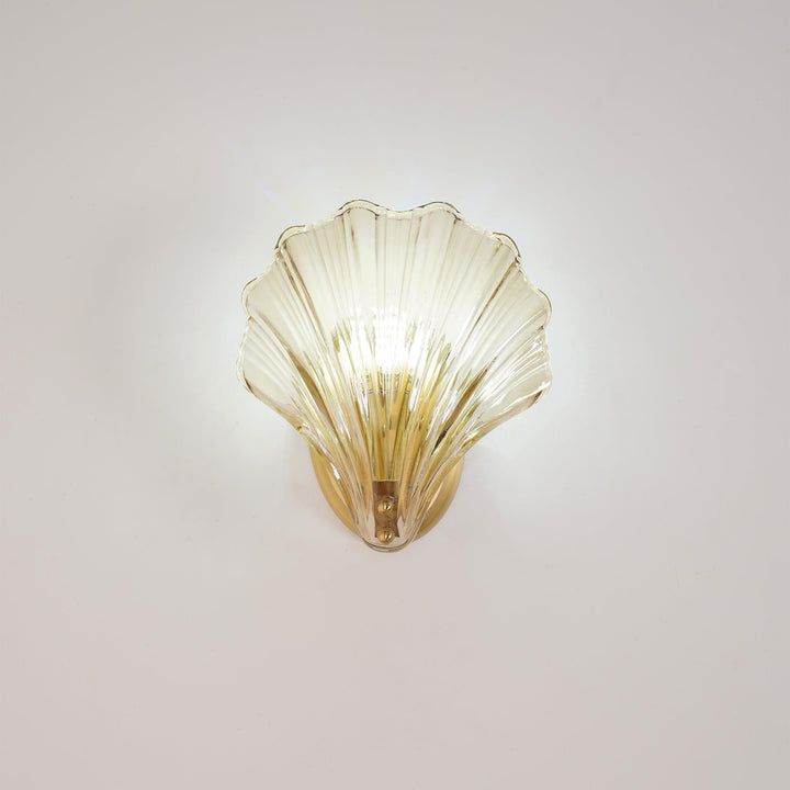 Shell wall lamp - Bring maritime elegance into your home | Stornfield