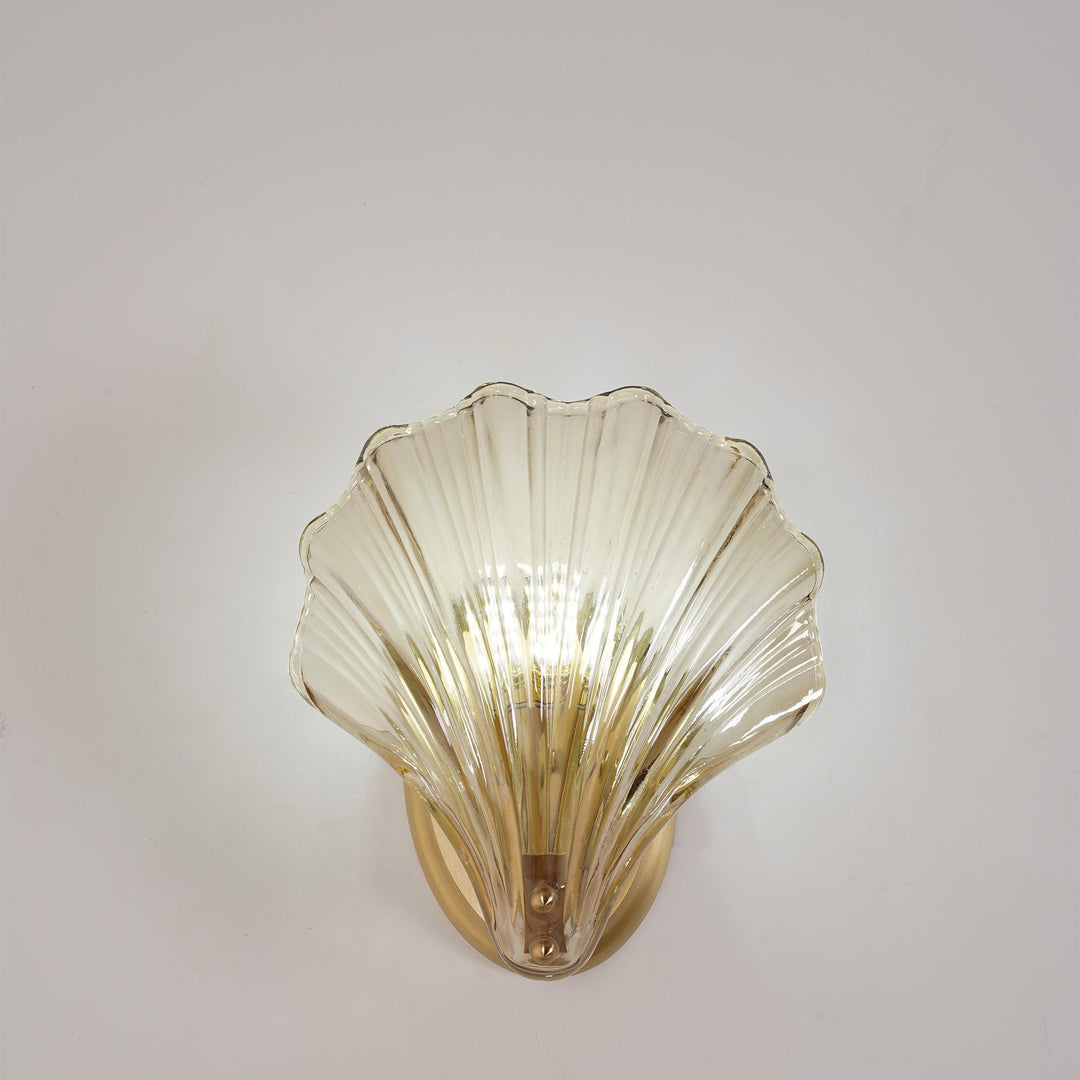 Shell wall lamp - Bring maritime elegance into your home | Stornfield