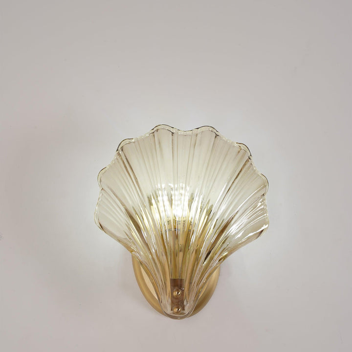 Shell wall lamp - Bring maritime elegance into your home | Stornfield