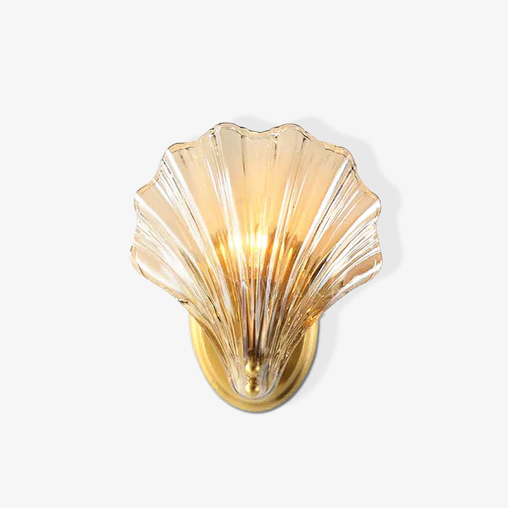 Shell wall lamp - Bring maritime elegance into your home | Stornfield
