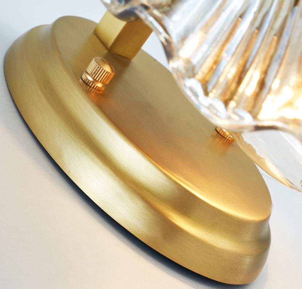 Shell wall lamp - Bring maritime elegance into your home | Stornfield