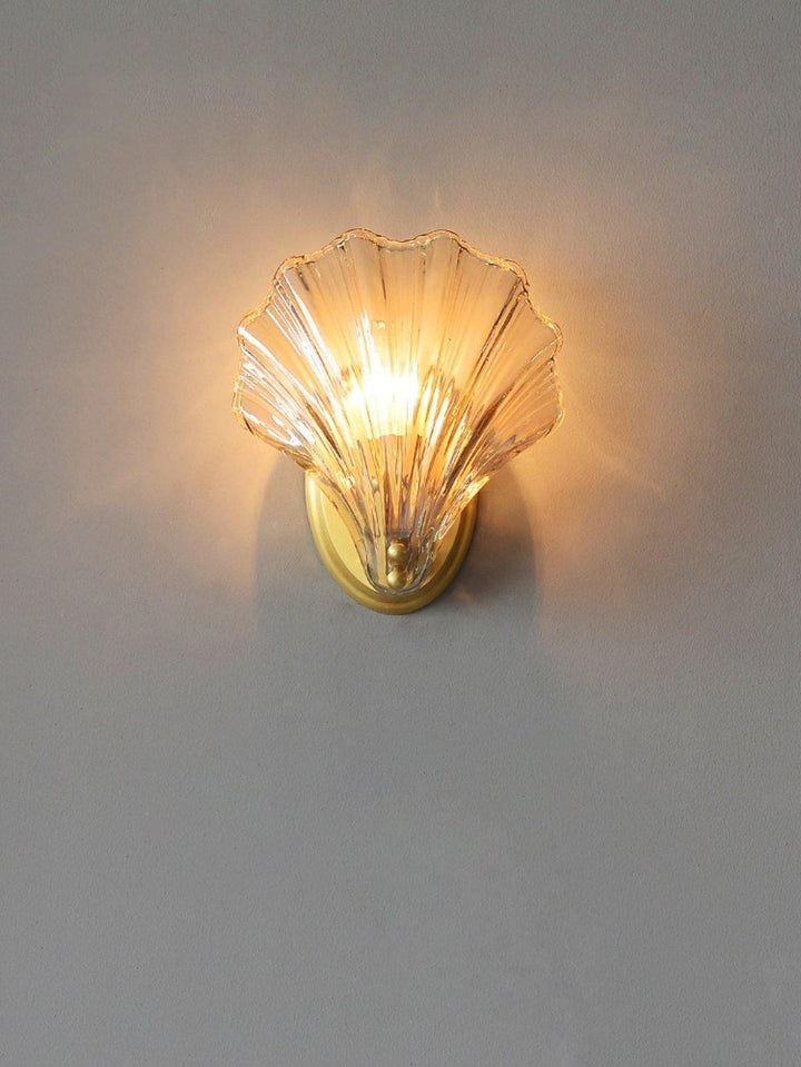 Shell wall lamp - Bring maritime elegance into your home | Stornfield