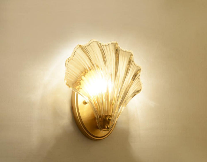 Shell wall lamp - Bring maritime elegance into your home | Stornfield