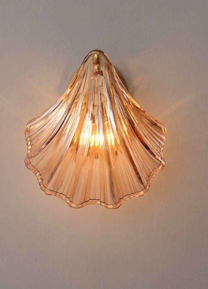 Shell wall lamp - Bring maritime elegance into your home | Stornfield