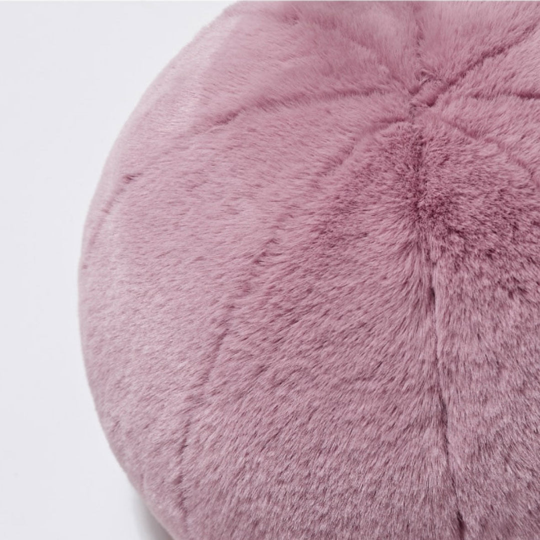 Round short-pile fur cushion | Stornfield