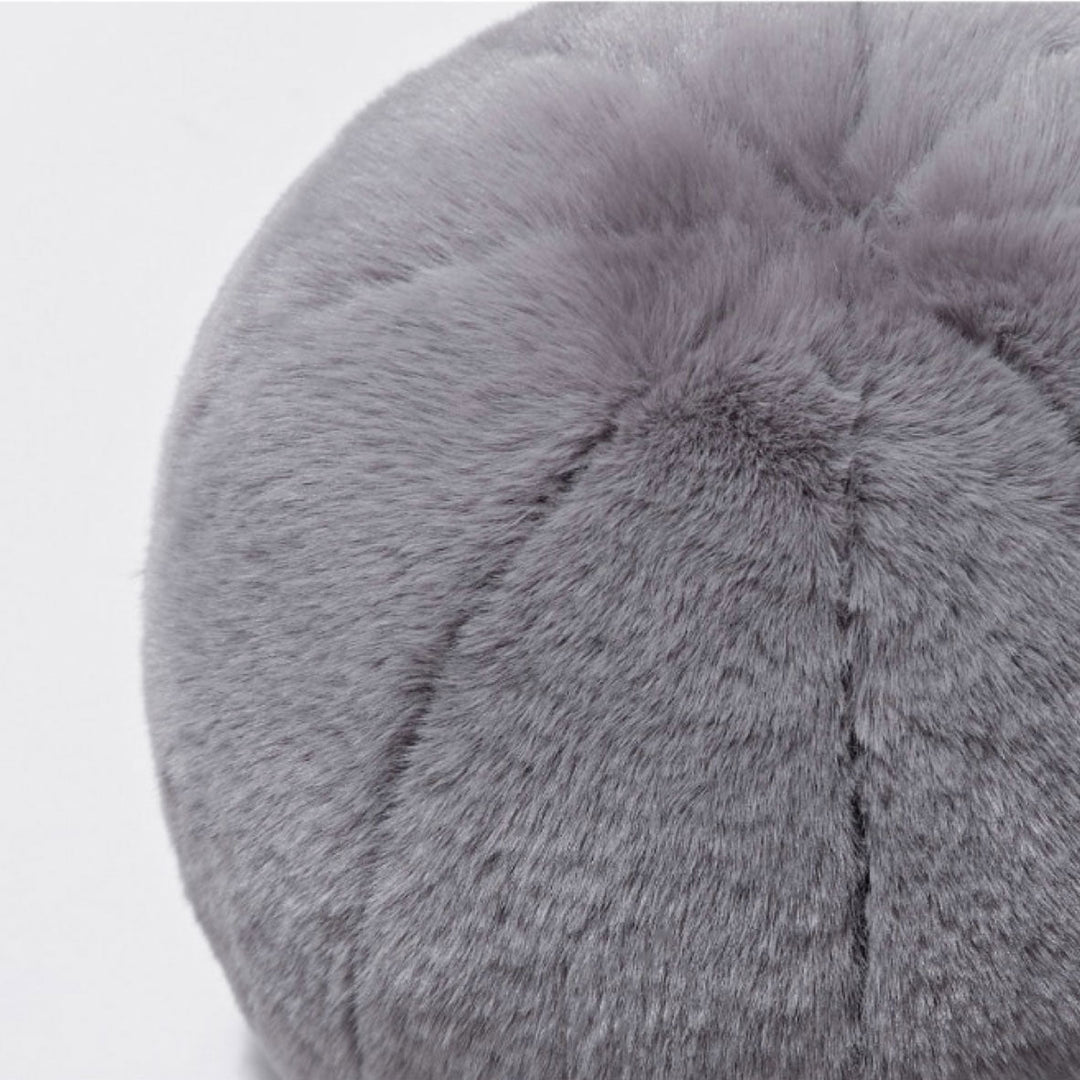 Round short-pile fur cushion | Stornfield