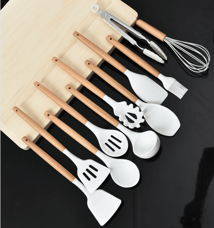 Kitchen set with 11 pieces in wood / silicone including holder (black or white) | Stornfield