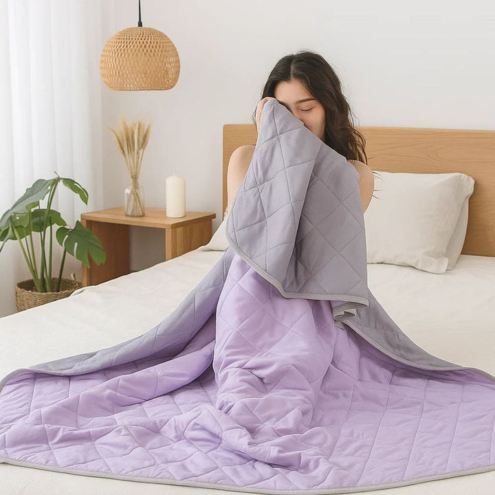 SilkCool | Cooling Blanket – Instant Cooling Comfort – Silky Hypoallergenic Fibre – Prevents Overheating – Relief for Night Sweats Sensitive Skin Stornfield