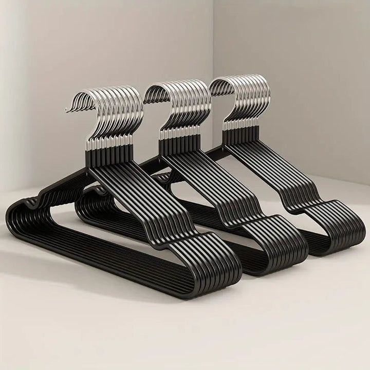 Stornfield | 10 Retro Hangers