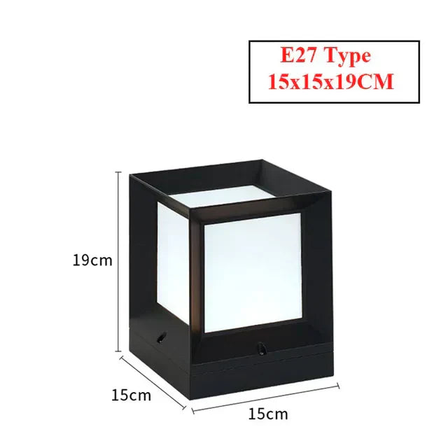 Outdoor Standalone Lamp for Gates and Driveways - Modern Lighting with LED | Stornfield