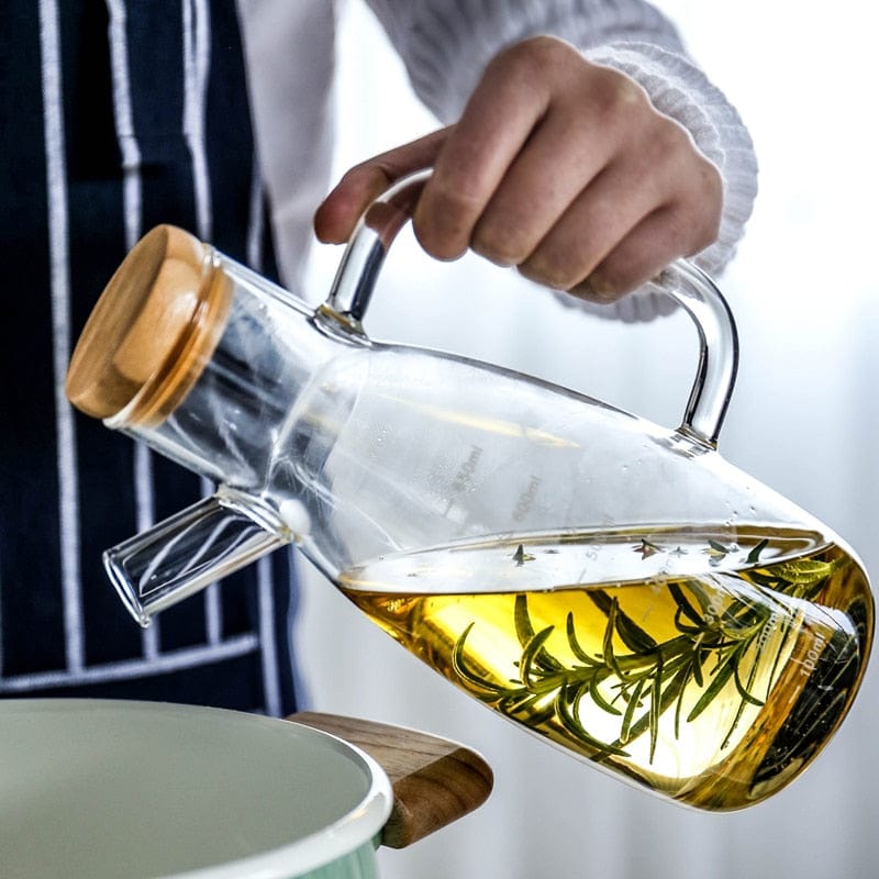 Stornfield transparent glass oil bottle with handle
