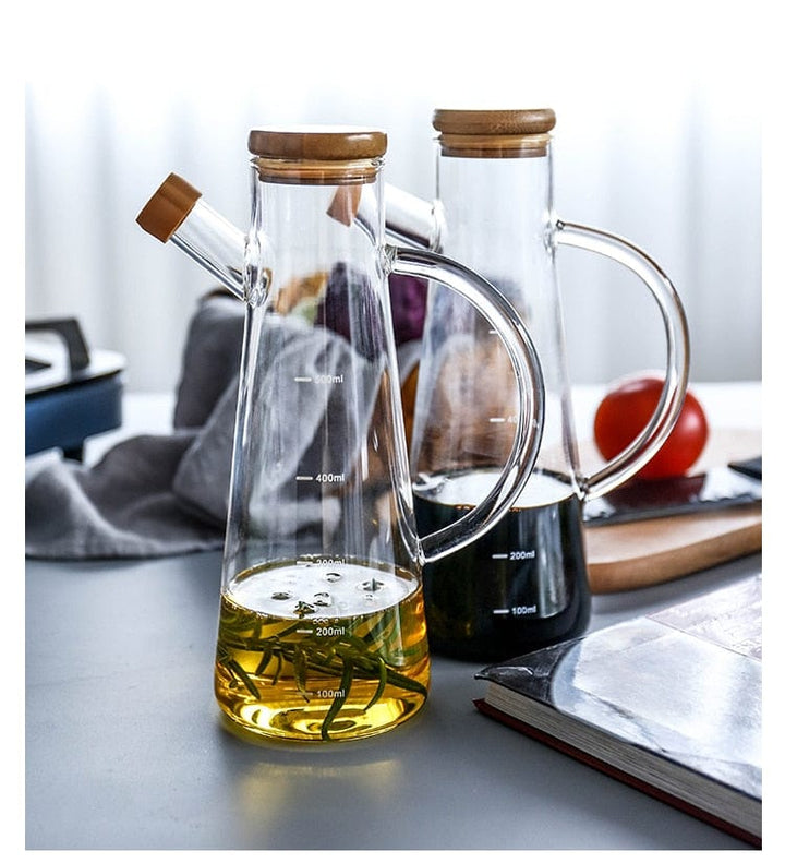 Transparent glass oil bottle with handle | Stornfield