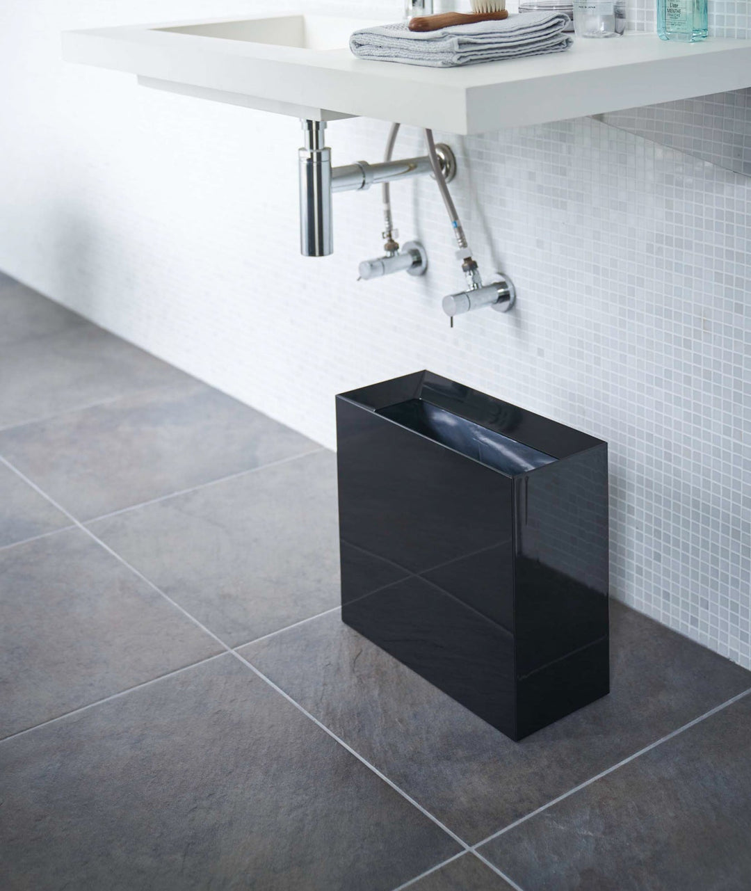 Stornfield | Bin - Two styles
