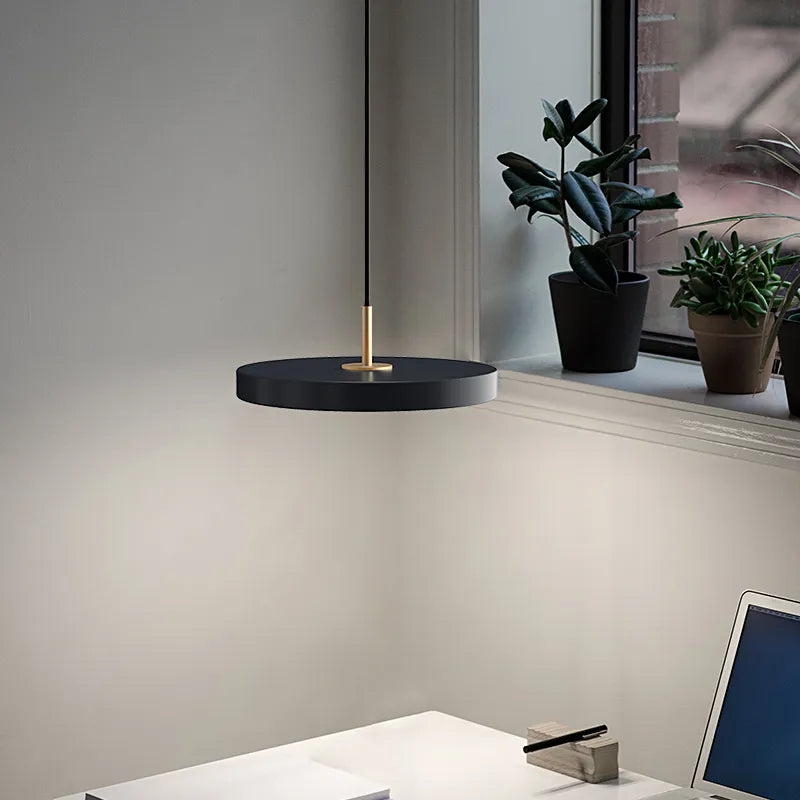Stornfield | Frendorf – Futuristic Metal LED Pendant Light