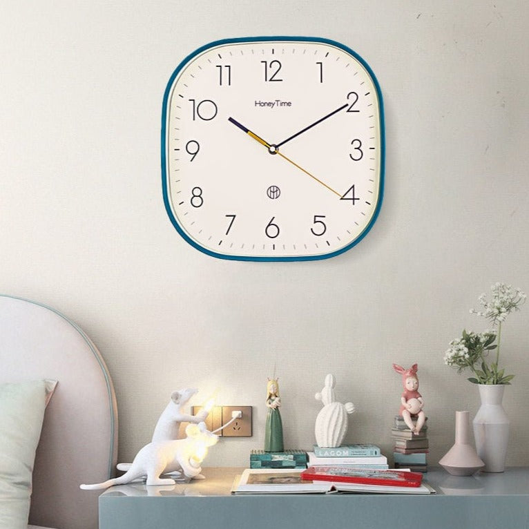 Ultra Silent Square Clock | Stornfield