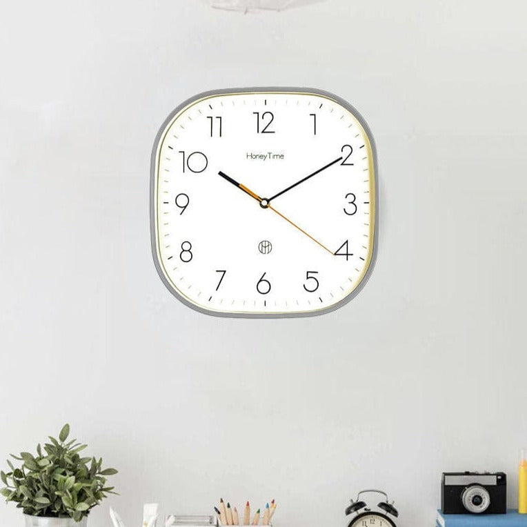 Ultra Silent Square Clock | Stornfield
