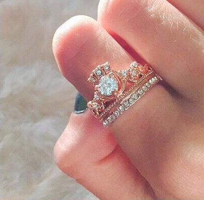 Rose Gold Queen Ring | Stornfield