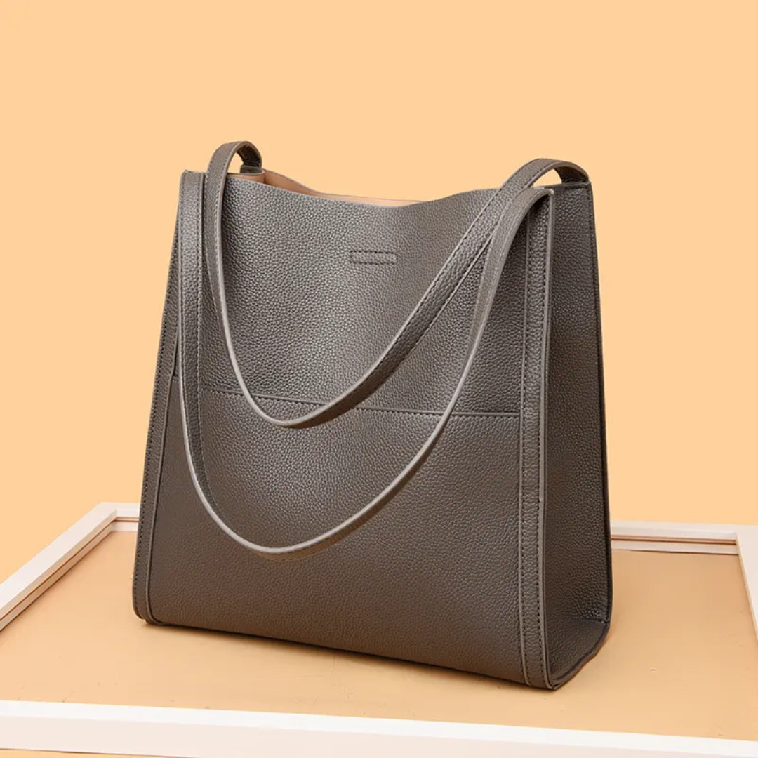 Large Leather Handbag with Generous Capacity - DailyLux | Stornfield