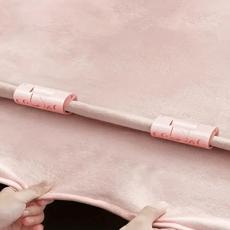 Stornfield | Adjustable sheet holder – Never again slipping bed linen