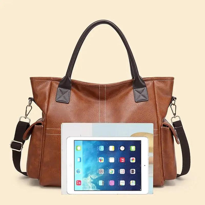 Large travel bag for women with shoulder strap | Stornfield
