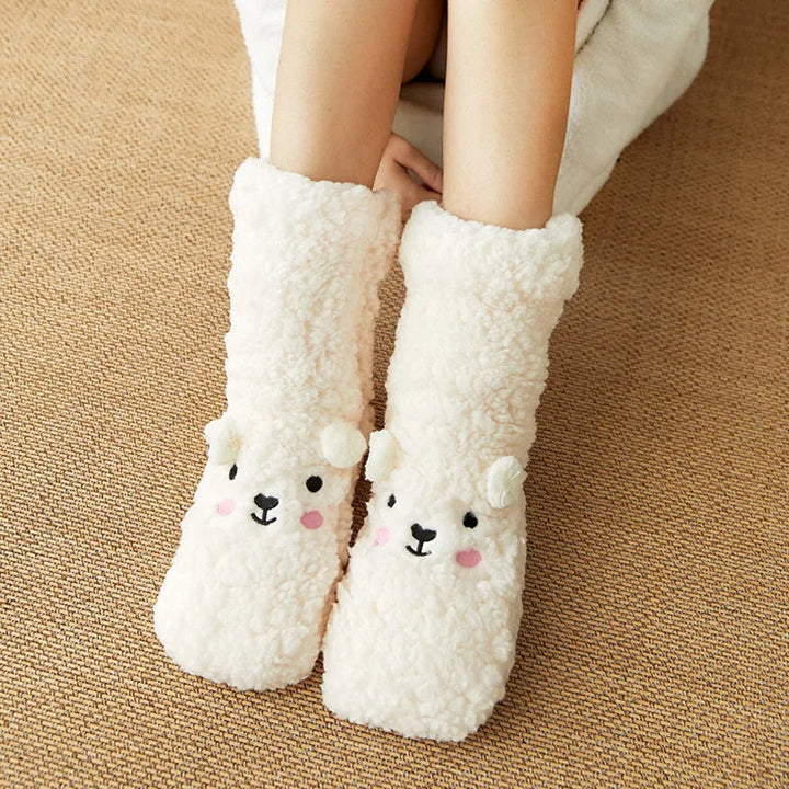 Warm, fluffy bear socks | Stornfield