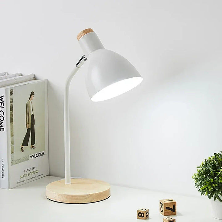Wood Table Lamp – Creative Scandinavian Desk Light made of Wood and Metal | Stornfield