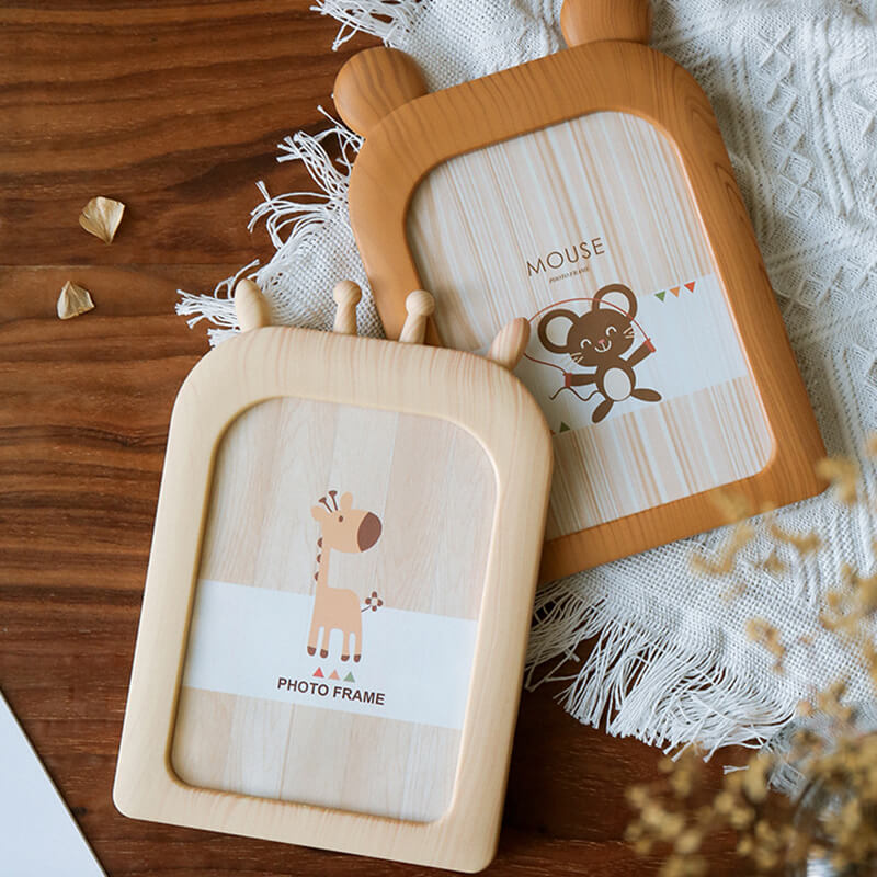 Stornfield | Heart-shaped photo frame