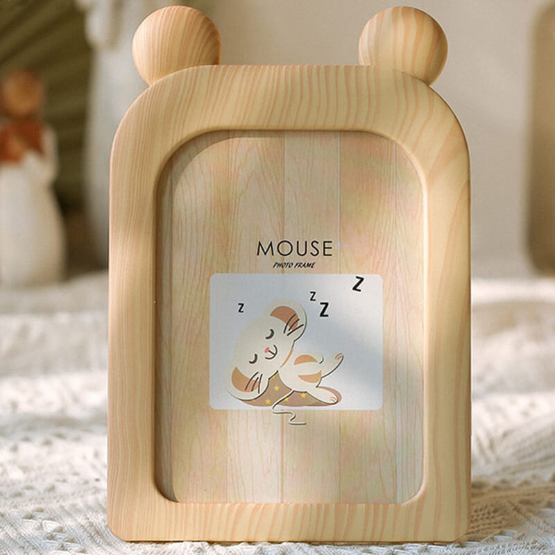 Stornfield | Heart-shaped photo frame