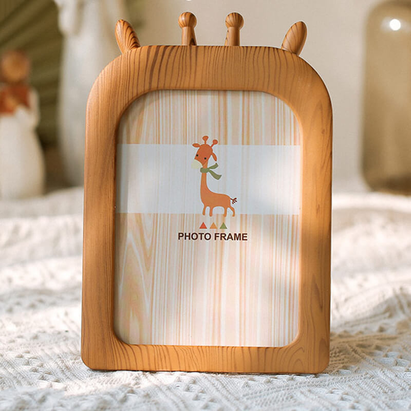 Stornfield | Heart-shaped photo frame