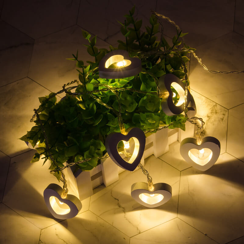 Stornfield | Wooden Heart String Lights