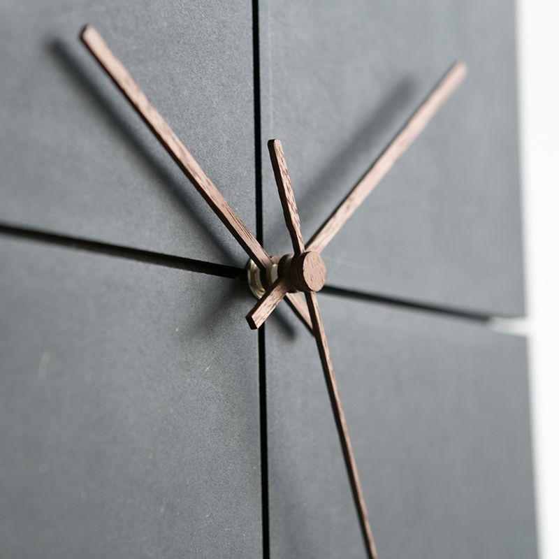 Minimalist Wall Clock 28 cm - Modern Design in Round and Square for Home and Office | Stornfield