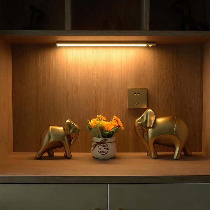 Modern Wall Lamp | Elegant, wireless and functional | Stornfield