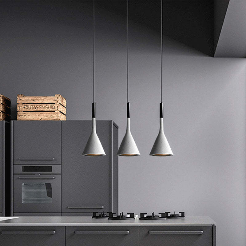 Modern Triangle Pendant Lamp - Trionda | Stornfield