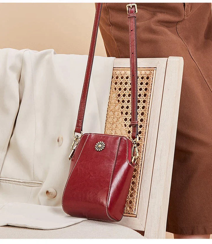 Vertical Mobile Phone Pouch | Stornfield