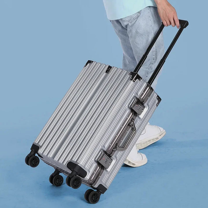 Aluminium frame hard shell suitcase – Geneva | Stornfield