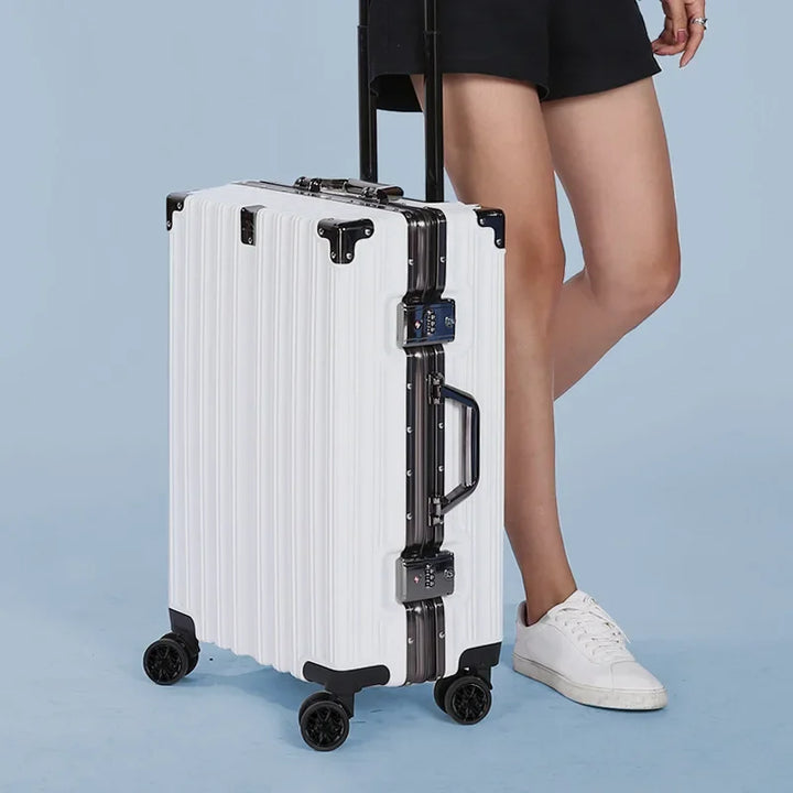 Aluminium frame hard shell suitcase – Geneva | Stornfield