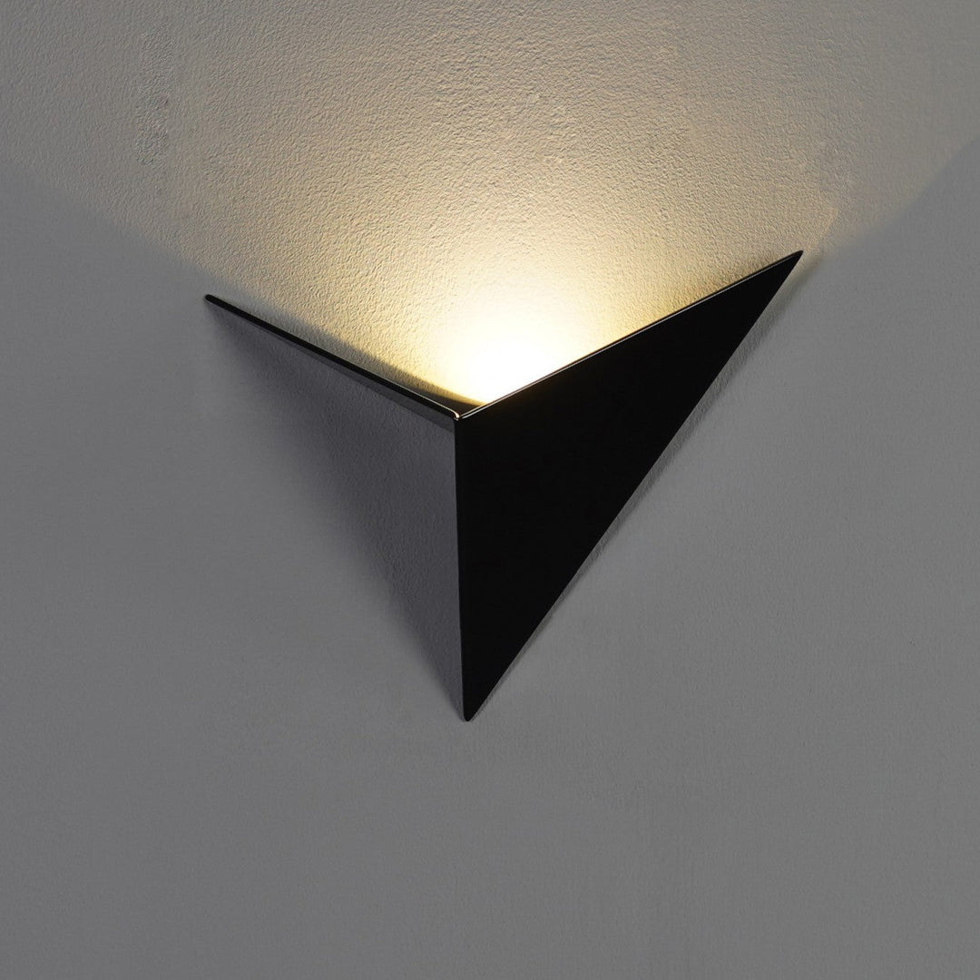 Modern Triangular Wall Lamp - TrigoLux | Stornfield