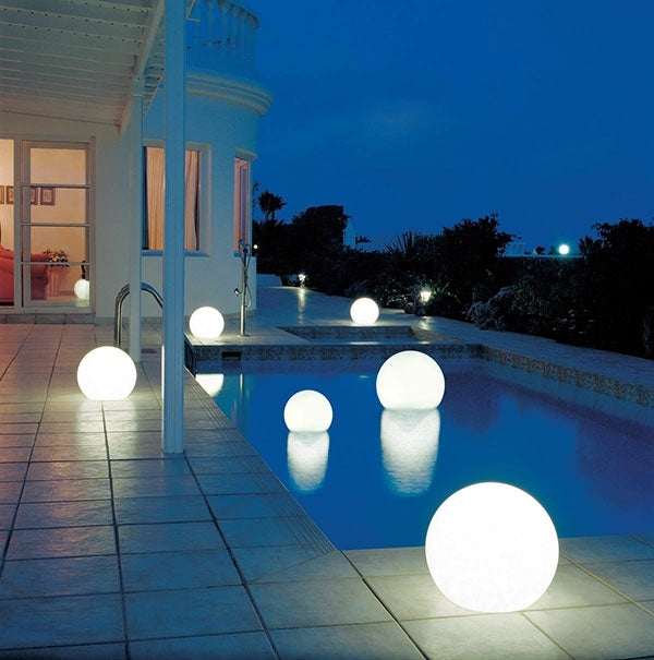 Stornfield | Waterproof Round LED Garden Light with 16 Colors and Remote Control - Perfect for Garden, Porch, and Parties