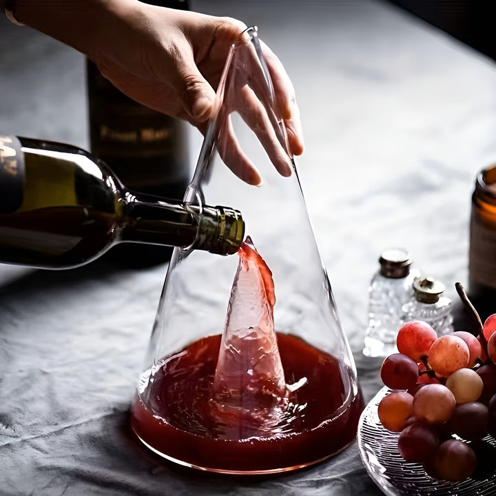 Red Wine Decanter made of Glass – Stylish Aeration with Waterfall Pouring | Includes Cooling Container | Stornfield