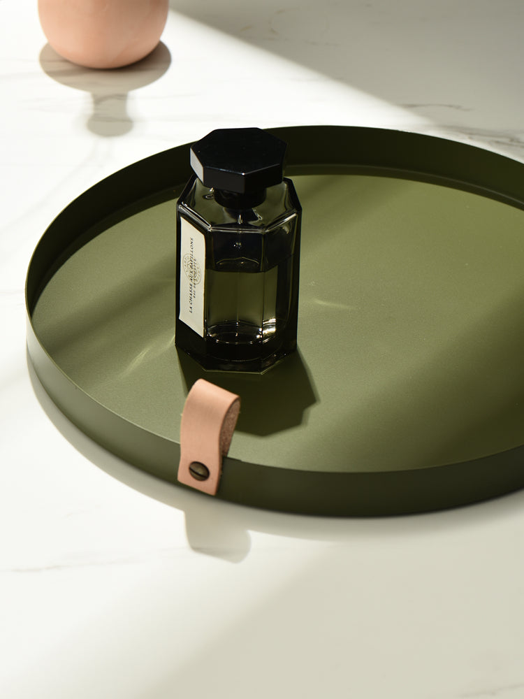 Stornfield | Nordic Style Wrought Iron Round Tray with Leather Handle Color Storage Plate Water Glass Plate Home Decoration