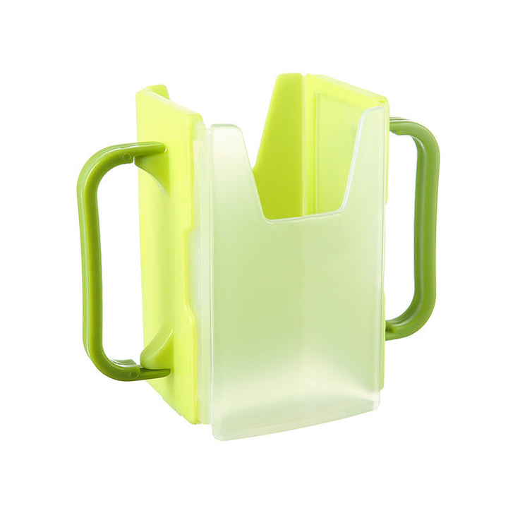 Spill-proof drink holders for children | Stornfield